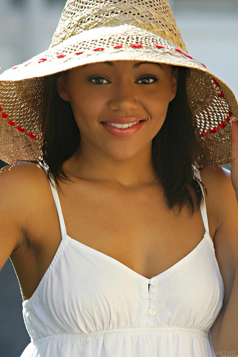 Лола, 21 год, 1 размер груди